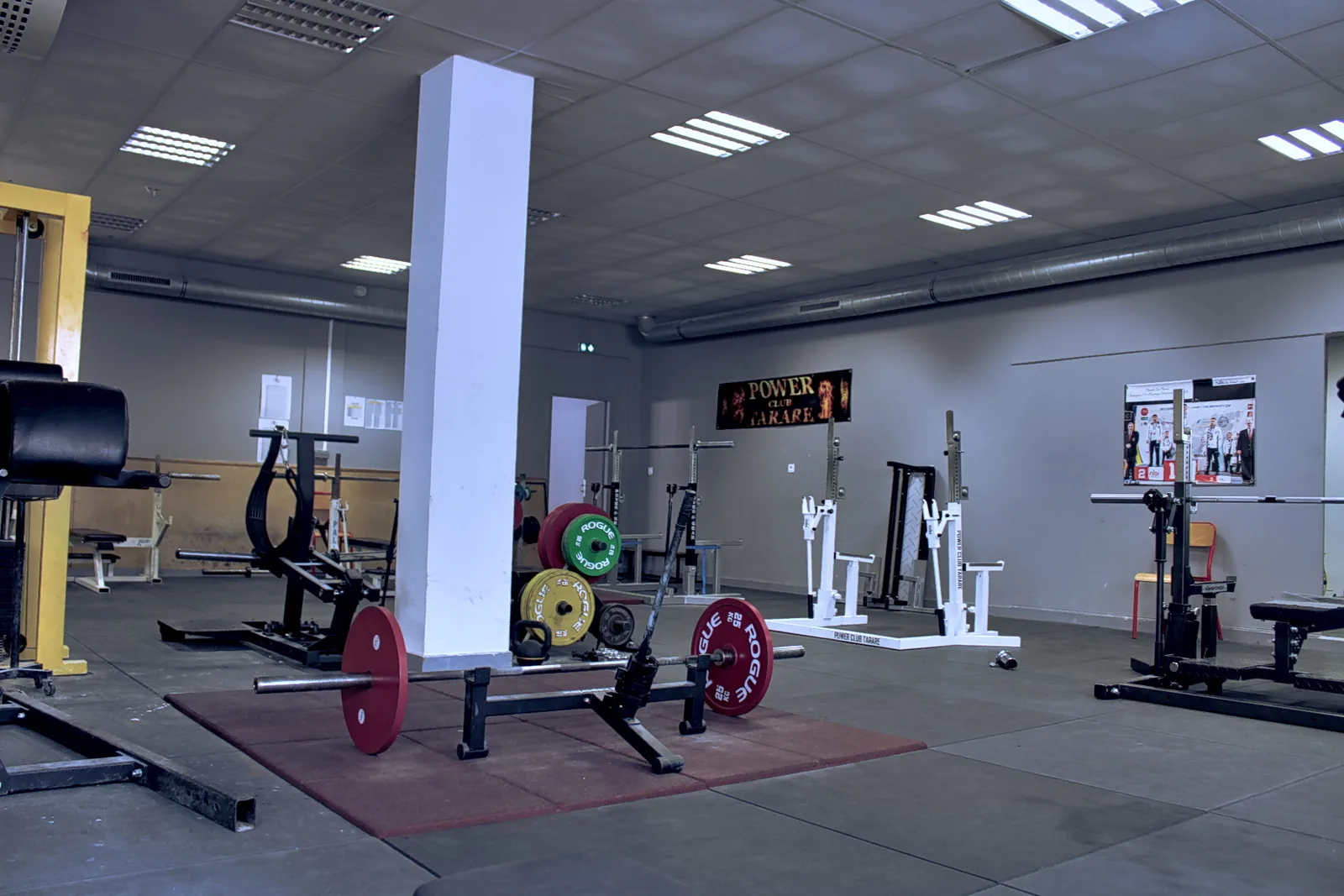 Salle de sport à Tarare : séance de squat à la salle Paul Mali, Power Club Tarare